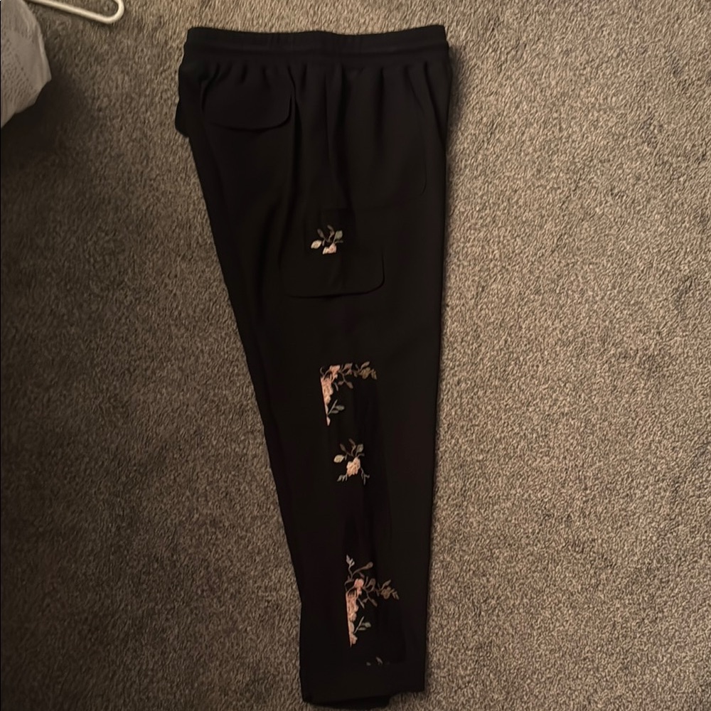 Knox Rose Black Floral Pants